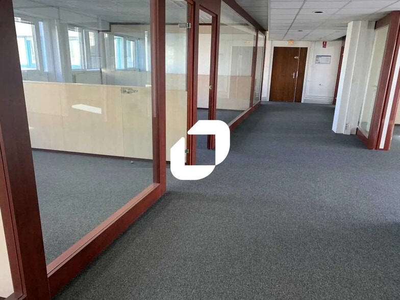 Bureau dans Massy à louer - Photo de l’immeuble – Image 2 sur 12