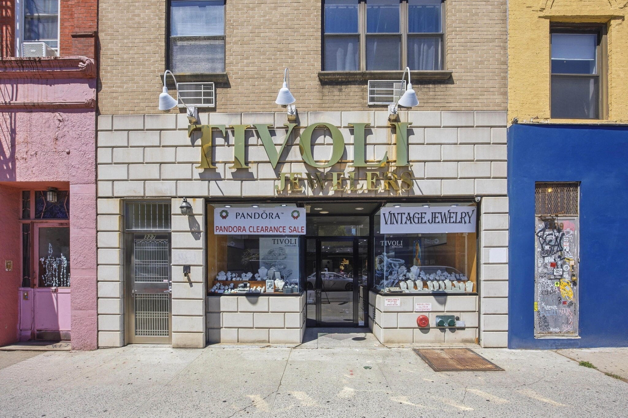 327 Graham Ave, Brooklyn, NY à louer Photo intérieure– Image 1 sur 18