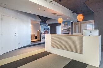 4446 Boul Saint Laurent, Montréal, QC à louer Photo intérieure– Image 2 sur 9