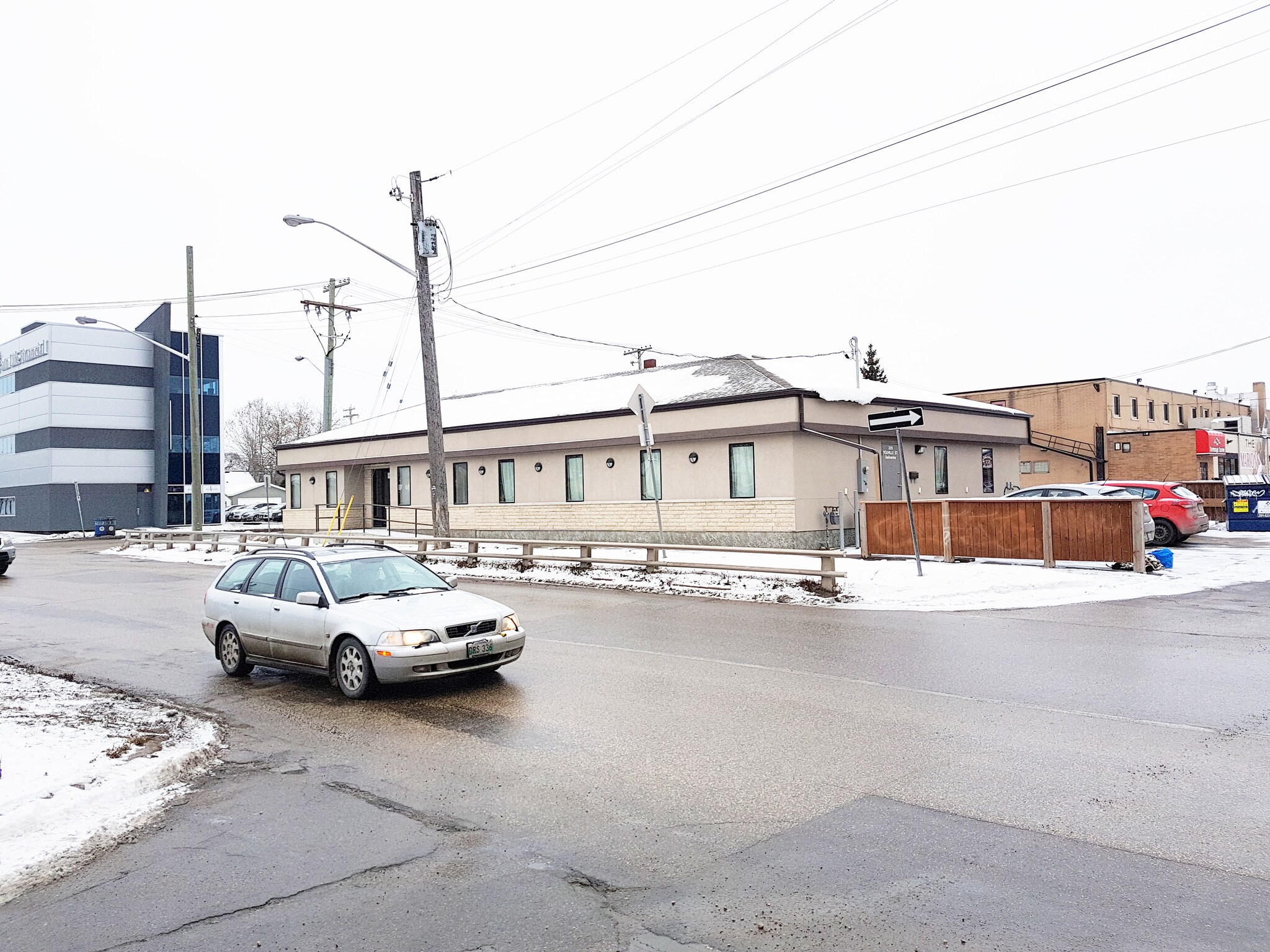 309 Youville St, Winnipeg, MB à louer Photo principale– Image 1 sur 4