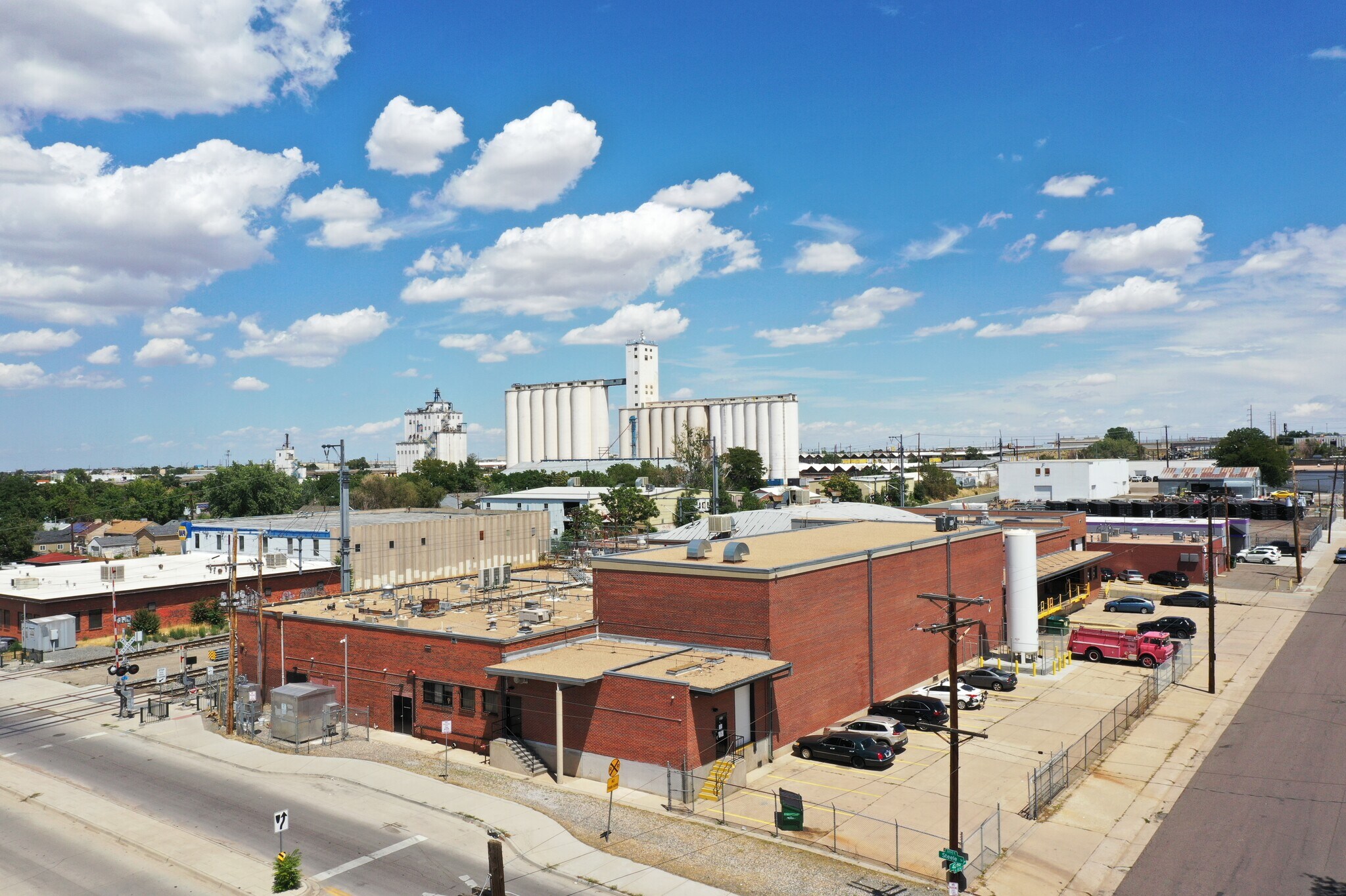 3215-3225 E 42nd Ave, Denver, CO à vendre Photo de l’immeuble– Image 1 sur 22