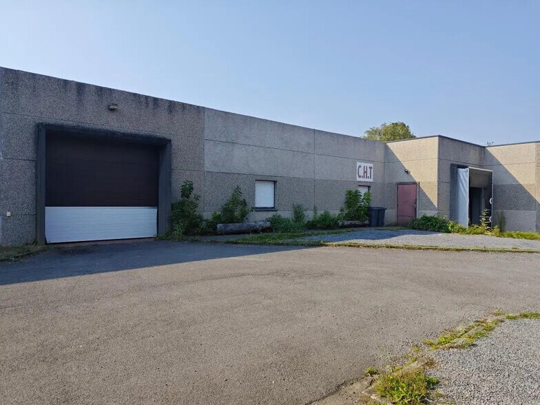 Industriel/Logistique dans Halluin à louer - Photo de l’immeuble – Image 1 sur 2