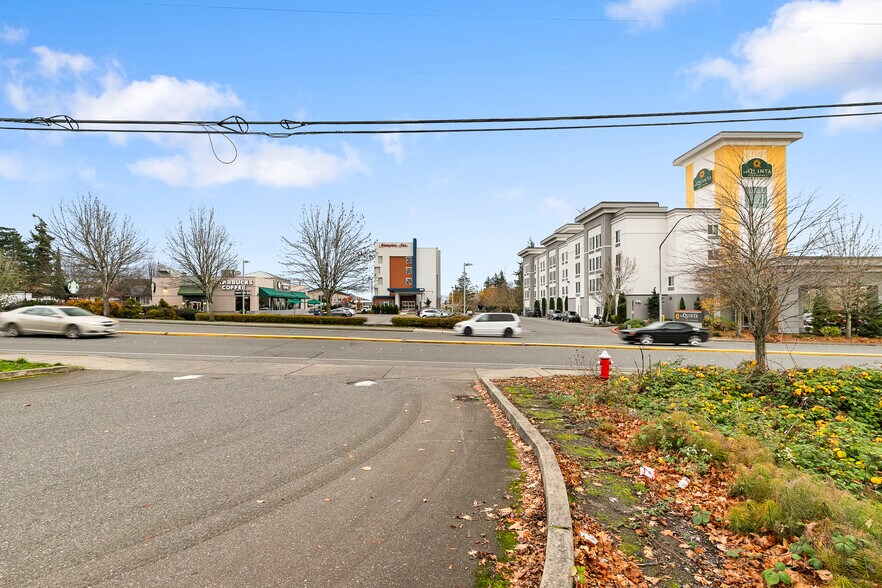 1108 W Bakerview Rd, Bellingham, WA à louer - Autre – Image 3 sur 17