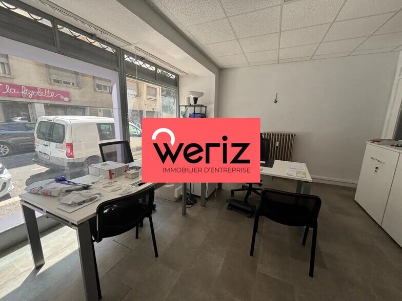 Bureau dans Marseille à louer - Photo de l’immeuble – Image 1 sur 11
