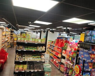 Plus de détails pour Local commercial à louer