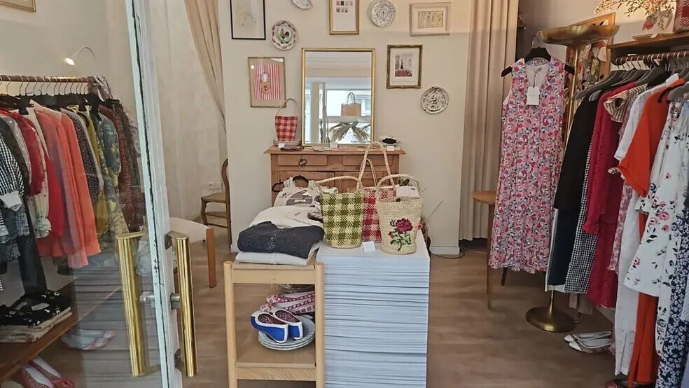 Local commercial dans Paris à louer - Photo intérieure – Image 3 sur 3