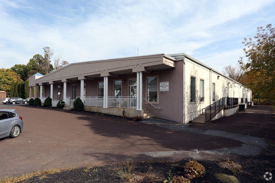 25 N Main St, Coopersburg, PA à louer - Photo de l’immeuble – Image 3 sur 12