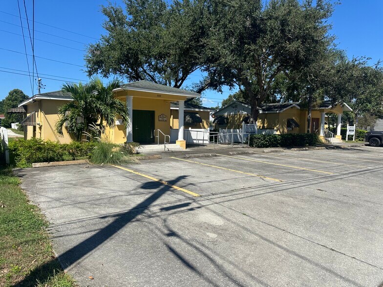 3333 49th St N, Saint Petersburg, FL à vendre - Photo de l’immeuble – Image 2 sur 7