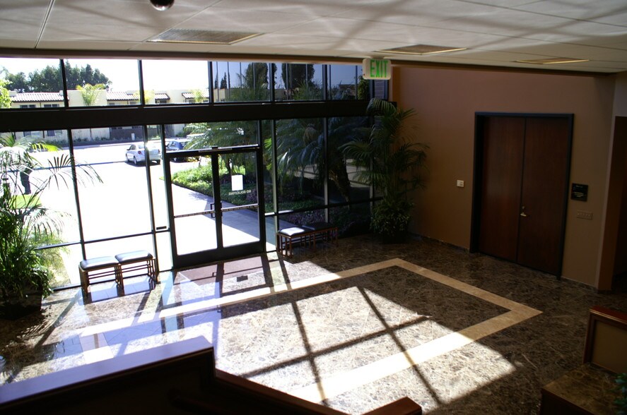 20101 SW Birch St, Newport Beach, CA à louer - Photo de l’immeuble – Image 3 sur 22