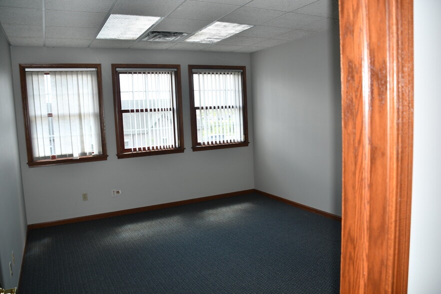 9211 Broadway, Merrillville, IN à louer - Photo intérieure – Image 2 sur 11