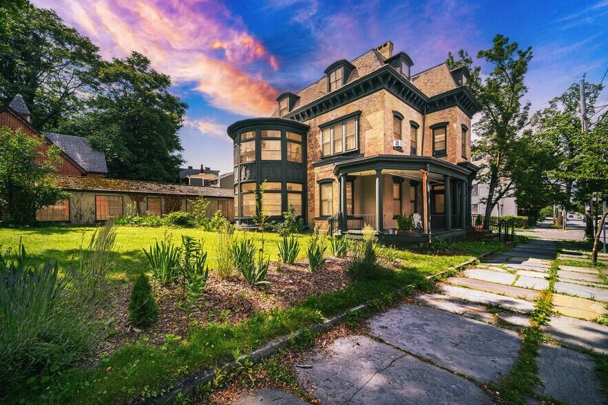 Grand St 4 Property Portfolio portefeuille de 4 biens à vendre sur LoopNet.fr - Photo de l’immeuble – Image 2 sur 15