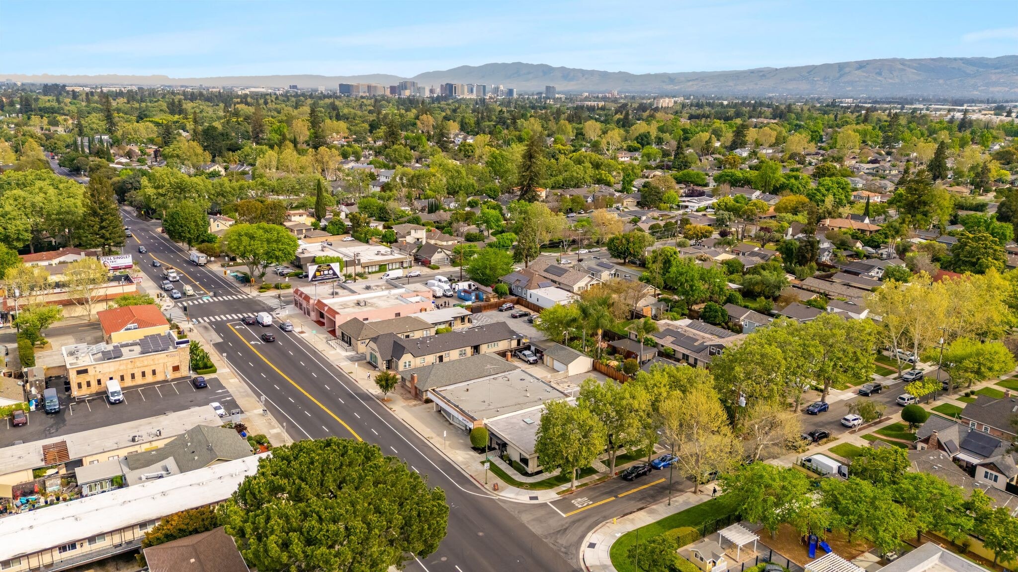 2096 Lincoln Ave, San Jose, CA à louer Photo de l’immeuble– Image 1 sur 13