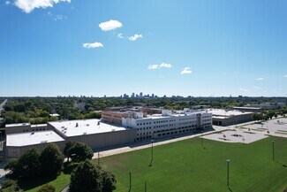 Plus de détails pour 2600 N 32nd St, Milwaukee, WI - Industriel/Logistique à vendre