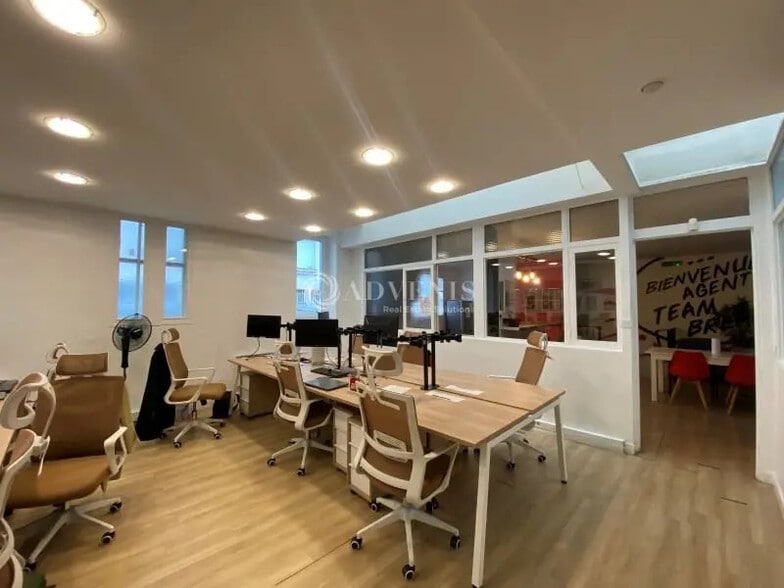 Bureau dans Paris à louer - Photo de l’immeuble – Image 2 sur 7