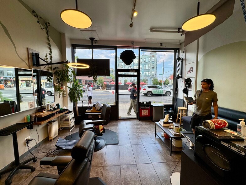 41 Jefferson St, Brooklyn, NY à louer - Photo de l’immeuble – Image 3 sur 5