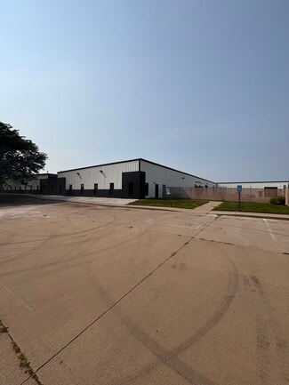 Plus de détails pour 1800 Hull Ave, Des Moines, IA - Industriel/Logistique à louer