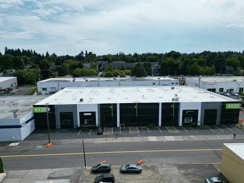 4920 SE 26th Ave, Portland, OR à louer - Photo de l’immeuble – Image 2 sur 9