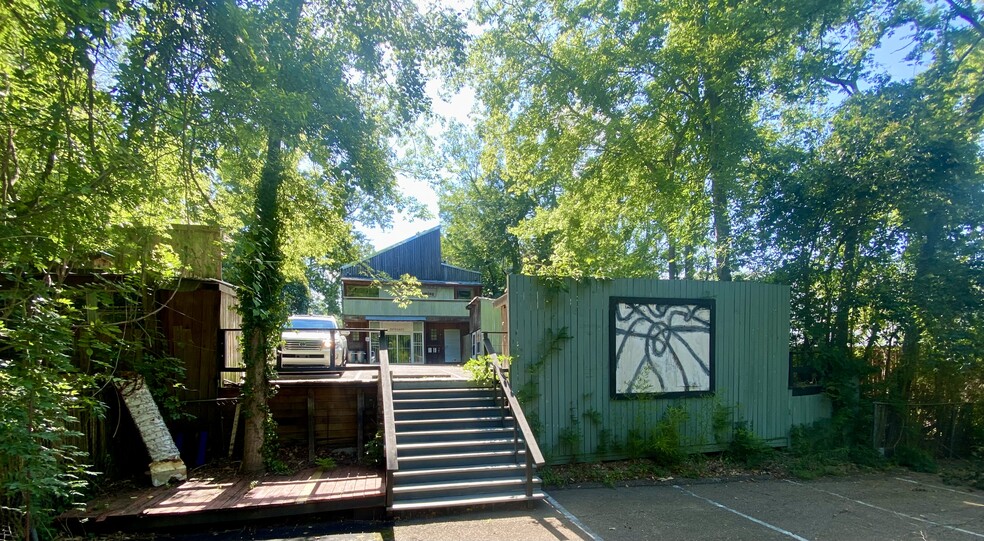 3242 N State St, Jackson, MS à vendre - Photo de l’immeuble – Image 3 sur 11