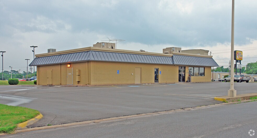 2638 W Sunset Ave, Springdale, AR à louer - Photo de l’immeuble – Image 3 sur 3