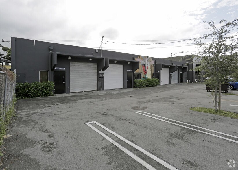 1744-1750 NW 22nd St, Miami, FL à louer - Photo principale – Image 1 sur 2