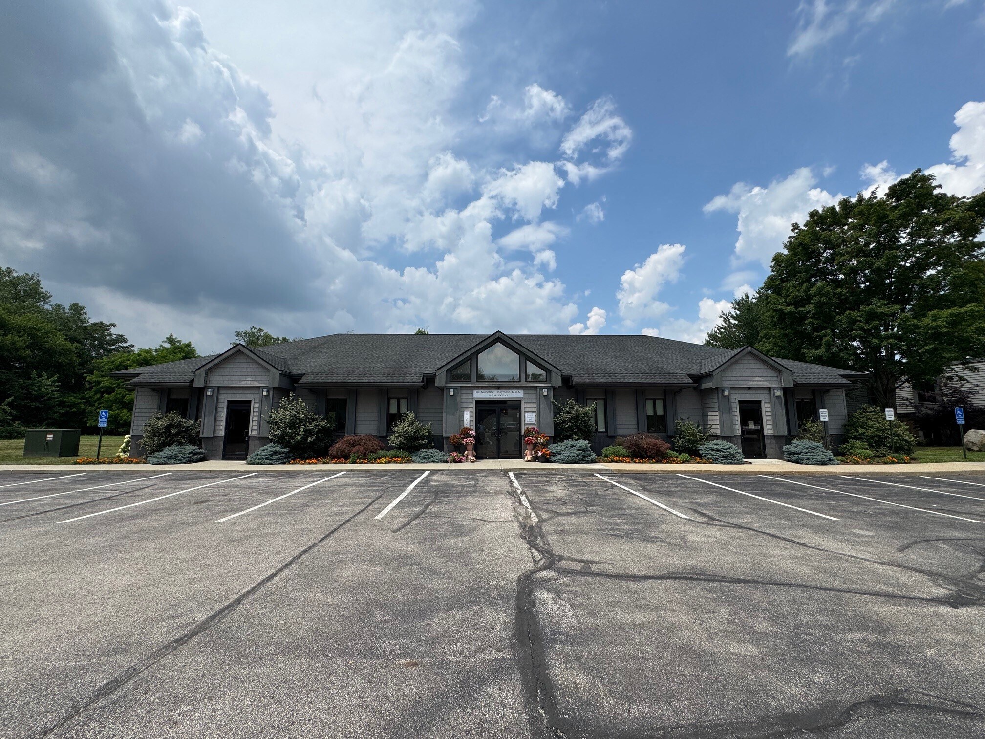 4332 S Cleveland Massillon Rd, Norton, OH à louer Photo principale– Image 1 sur 10