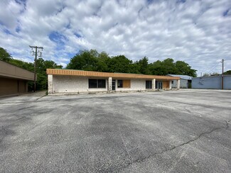 Plus de détails pour 813-817 N Grand Ave, Gainesville, TX - Local commercial à louer