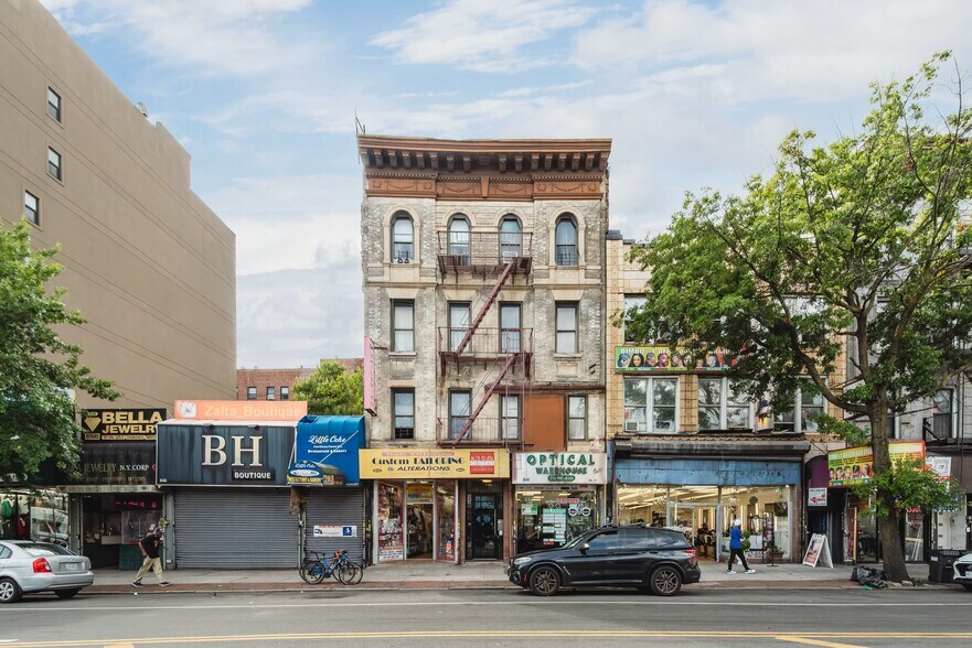 844 Flatbush Ave, Brooklyn, NY à vendre - Photo de l’immeuble – Image 1 sur 11