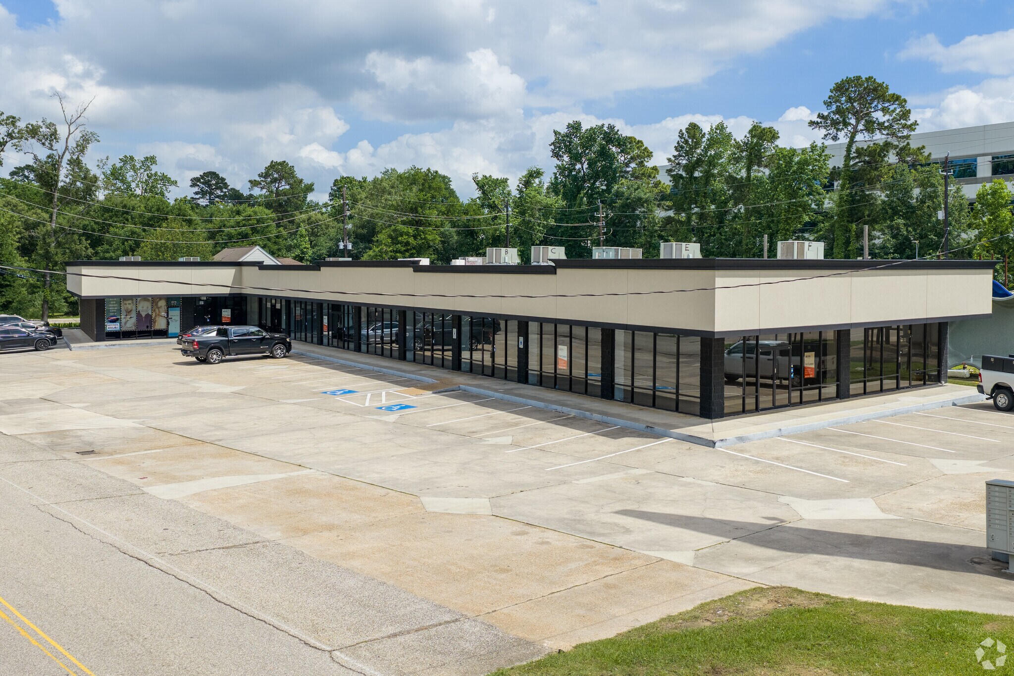 25770 Interstate 45 North, Spring, TX à vendre Photo de l’immeuble– Image 1 sur 21