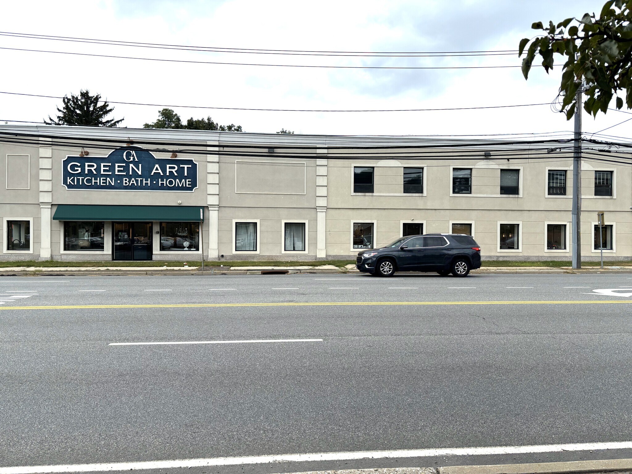 17 E Jericho Tpke, Huntington Station, NY à louer Photo de l’immeuble– Image 1 sur 7