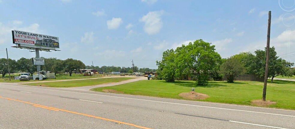 10230 Highway 6, Hitchcock, TX à vendre - Photo de l’immeuble – Image 3 sur 4