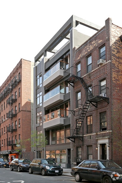 530 E 5th St, New York, NY à vendre - Photo de l’immeuble – Image 2 sur 15