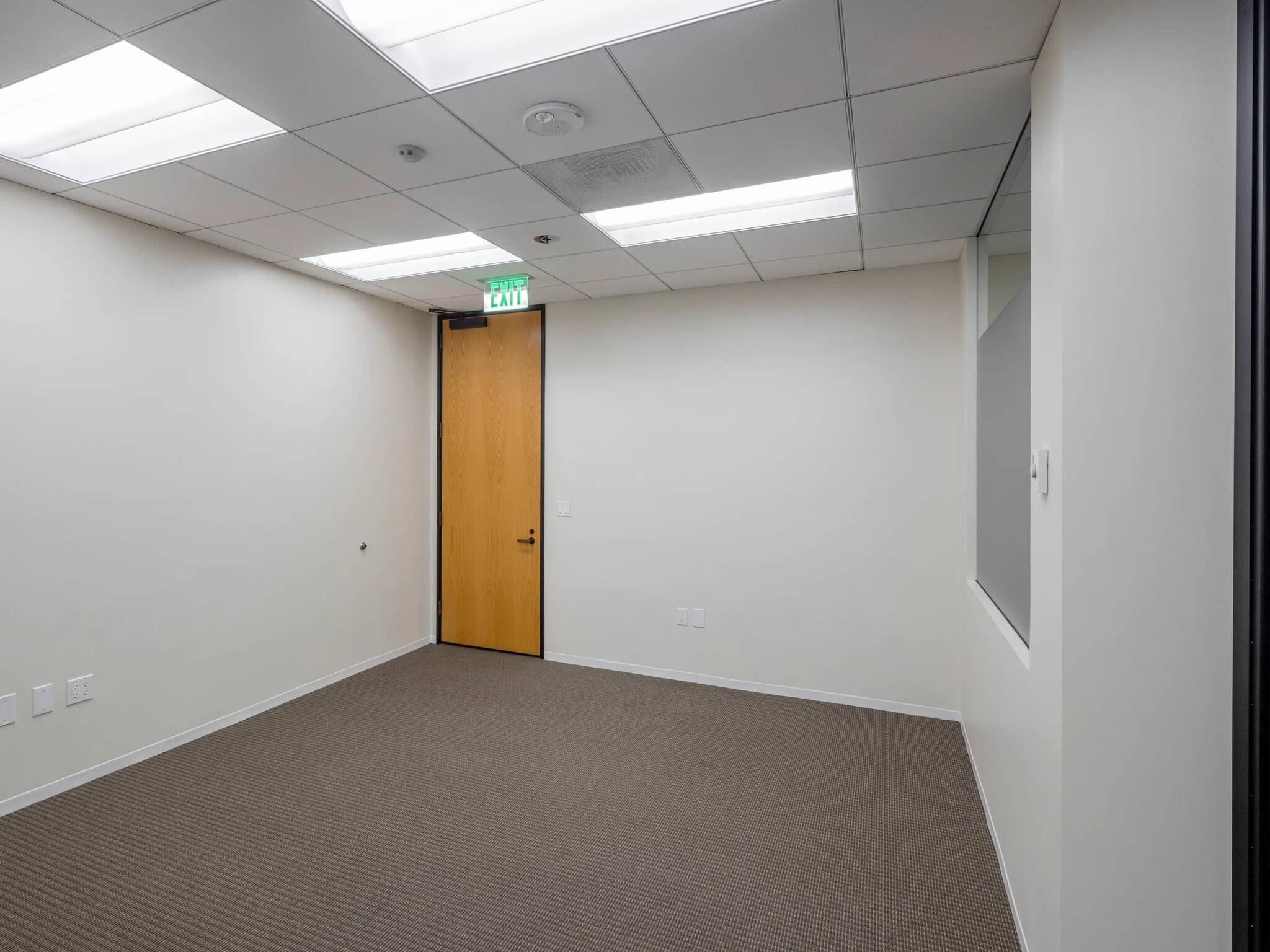 4365 Executive Dr, San Diego, CA à louer Photo intérieure– Image 1 sur 7