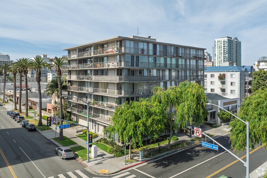 375 Atlantic Ave, Long Beach, CA à louer - Photo de l’immeuble – Image 3 sur 5
