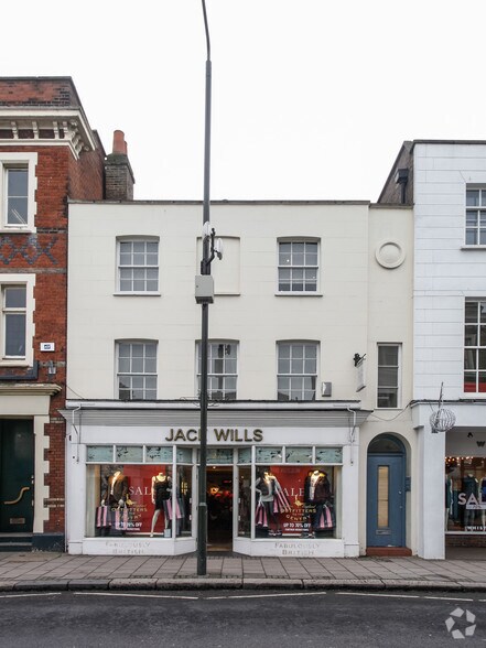 27 High St, Londres à louer - Photo de l’immeuble – Image 2 sur 8