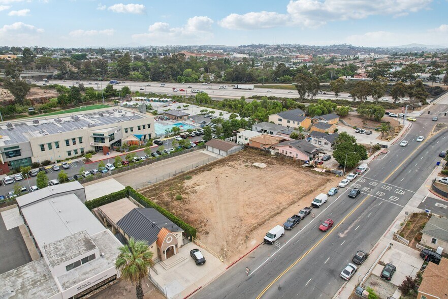 4560 Imperial Ave, San Diego, CA à vendre - Photo de l’immeuble – Image 3 sur 10