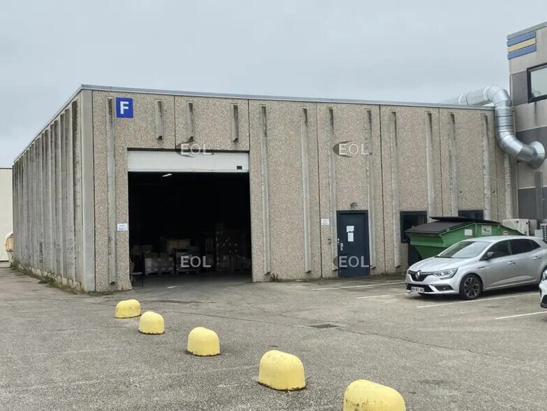 Industriel/Logistique dans Chaponnay à louer - Photo de l’immeuble – Image 3 sur 14