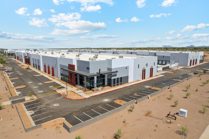 9512 E Elliot Rd, Mesa, AZ à louer - Photo de la construction – Image 3 sur 17