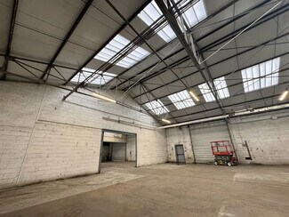 Plus de détails pour Local d'activités à louer