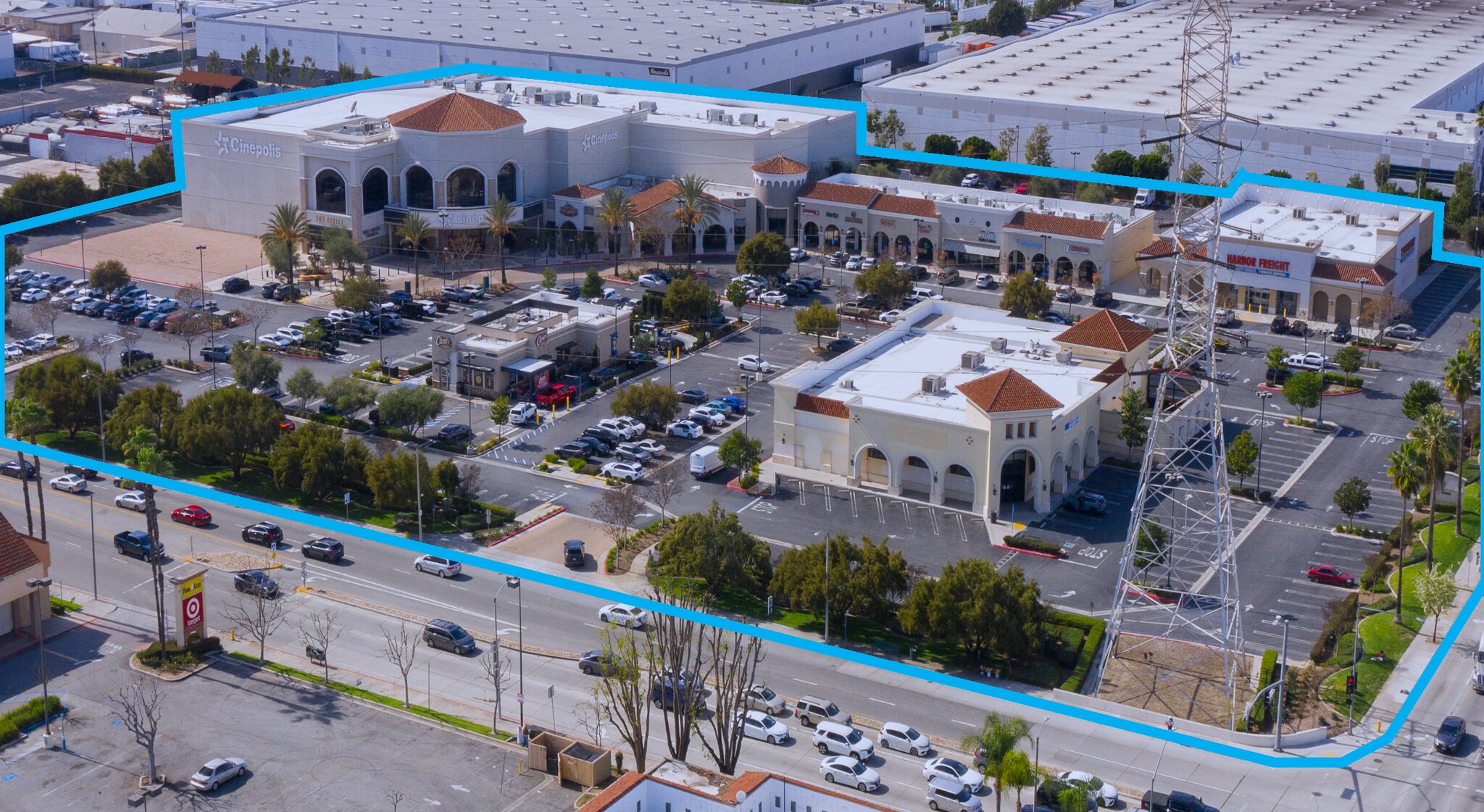 8520-8580 Whittier Blvd, Pico Rivera, CA à louer Photo principale– Image 1 sur 9