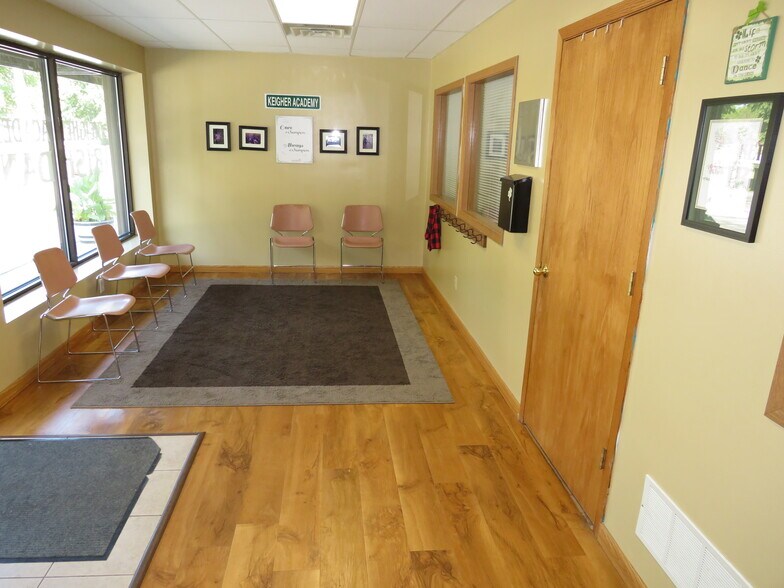 113-137 W Wapella St, Minooka, IL à louer - Photo de l’immeuble – Image 2 sur 25