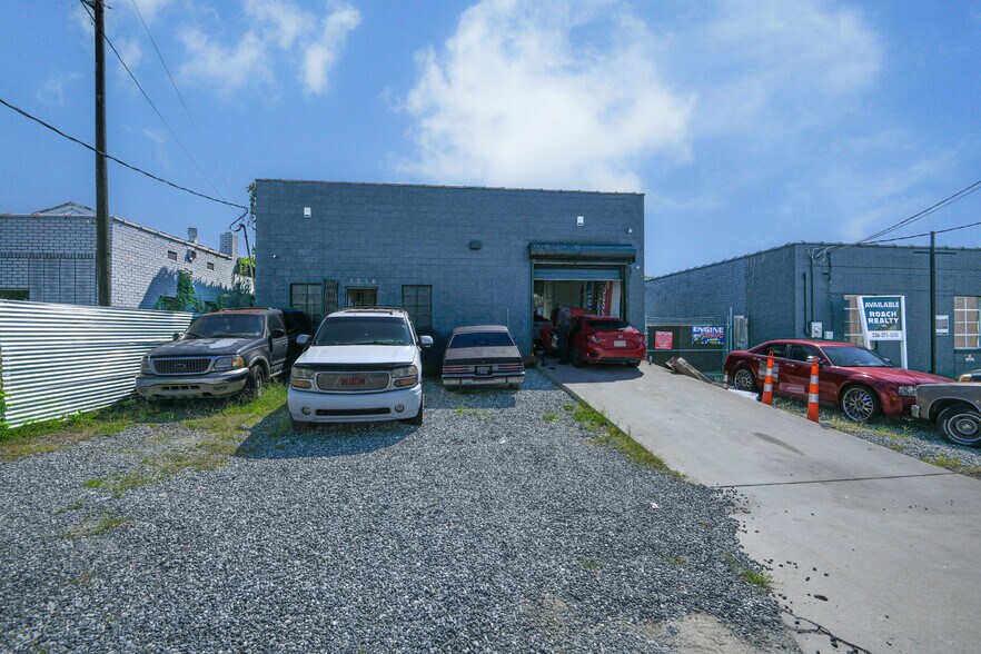 1016-1018 N. Raleigh St - Flex portefeuille de 2 biens à vendre sur LoopNet.fr - Photo de l’immeuble – Image 3 sur 6