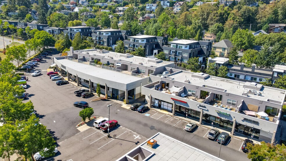 7107-7221 SW Macadam Ave, Portland, OR à louer - Photo de l’immeuble – Image 2 sur 11