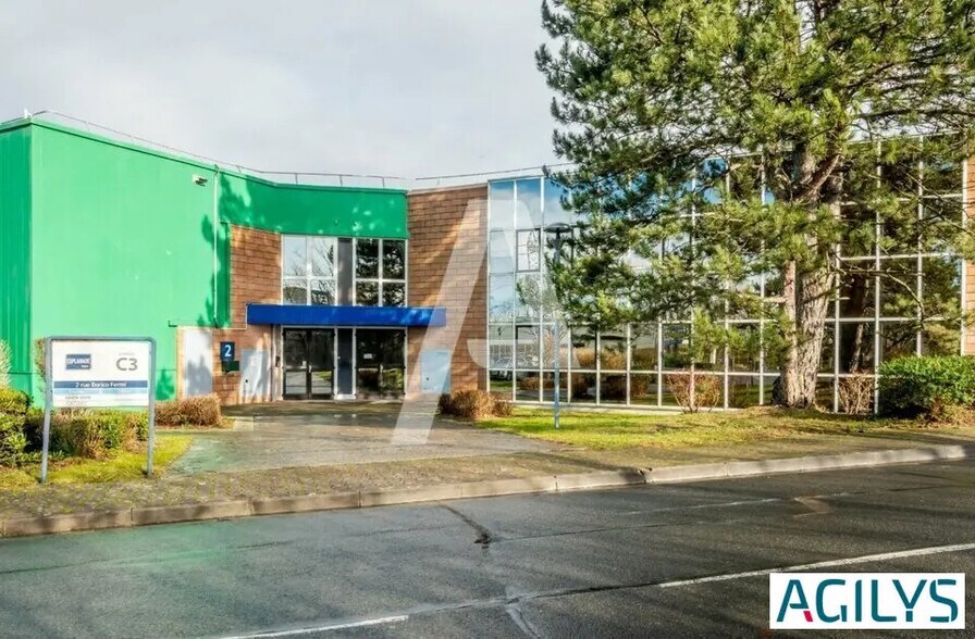 Bureau dans Saint-Thibault-des-Vignes à louer - Photo de l’immeuble – Image 1 sur 5