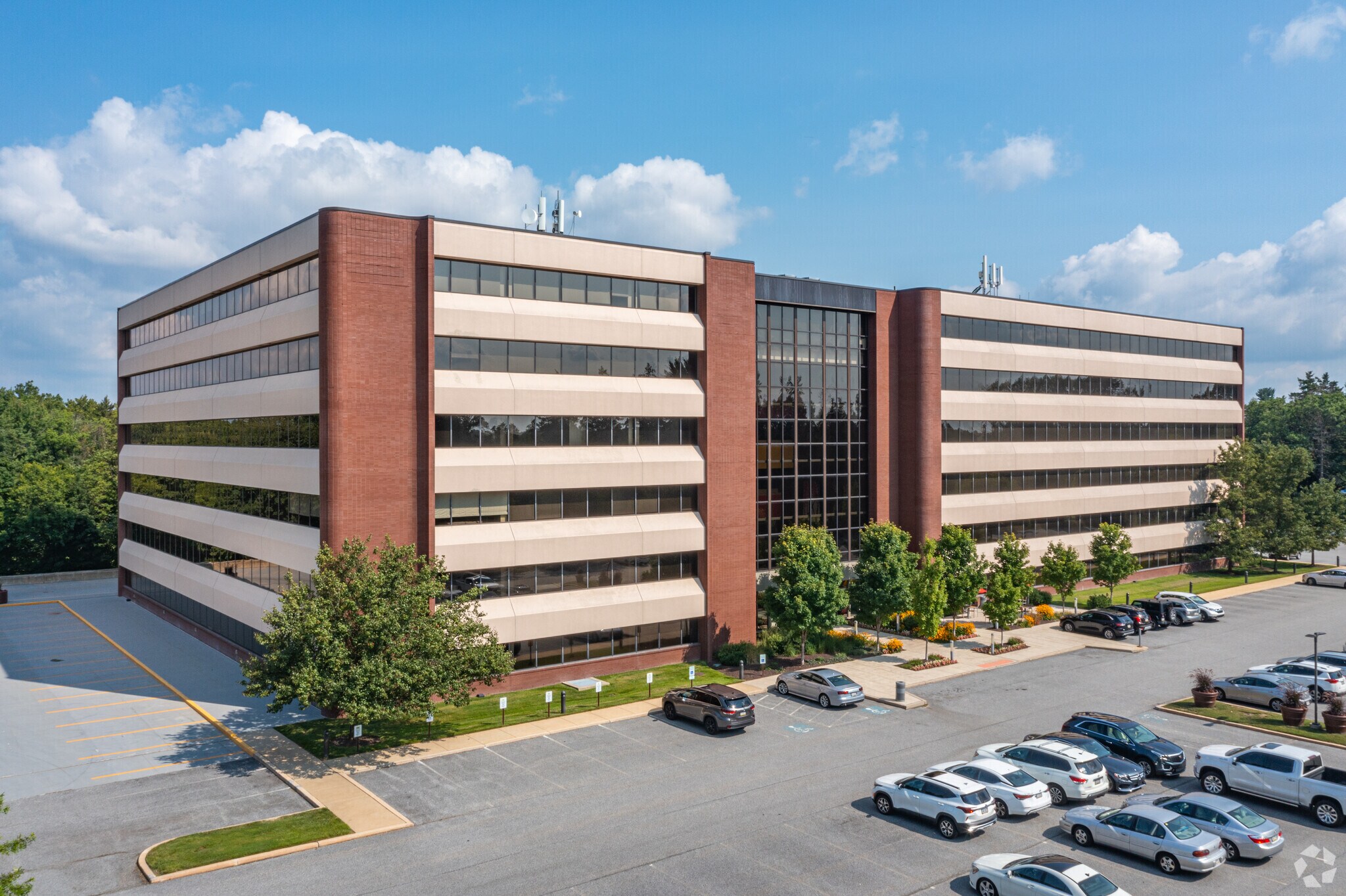 1400 N Providence Rd, Media, PA à louer Photo principale– Image 1 sur 6