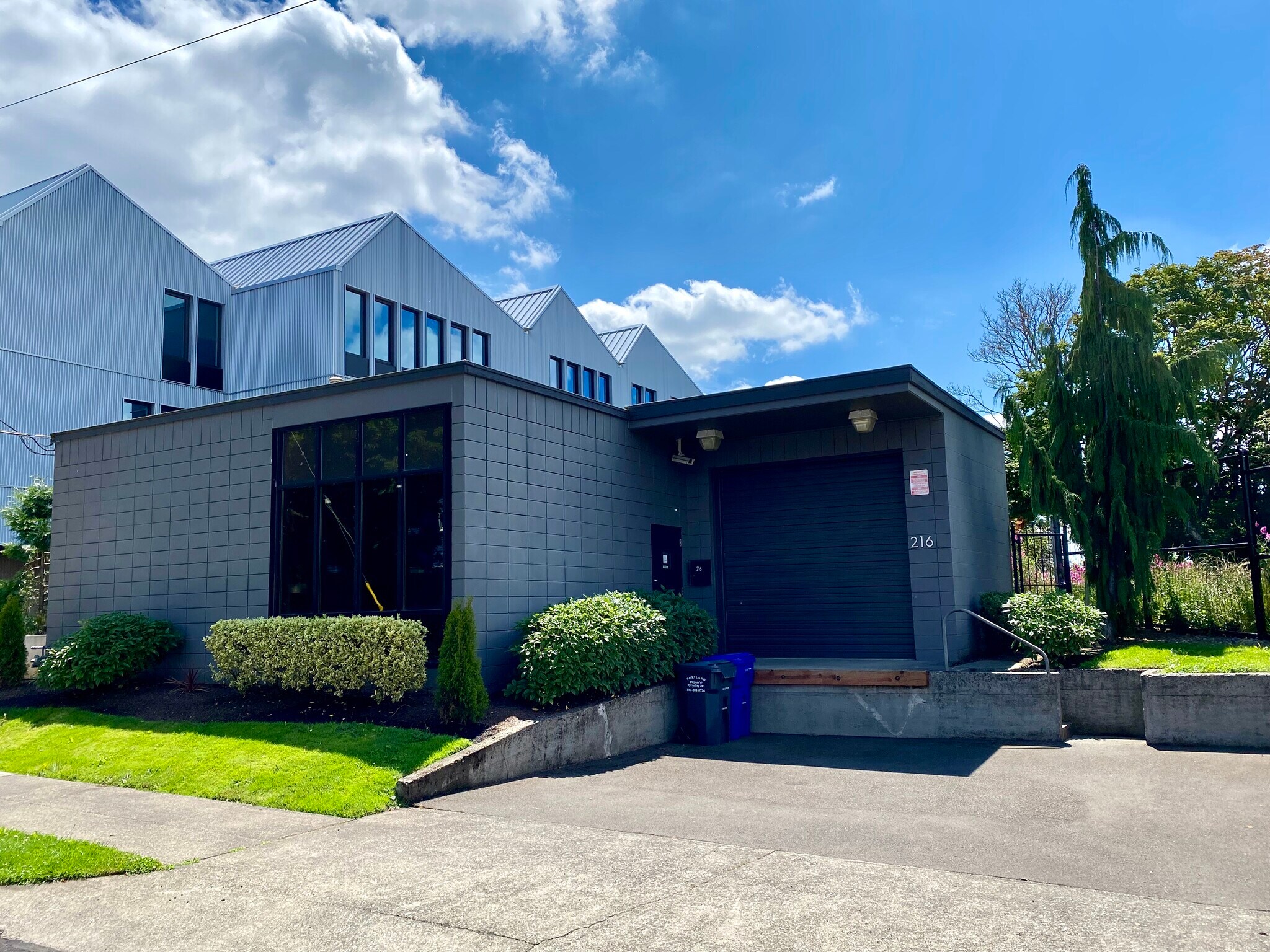 216 N Tillamook St, Portland, OR à louer Photo de l’immeuble– Image 1 sur 21