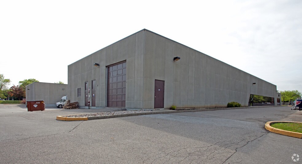 235-265 Hood Rd, Markham, ON à louer - Photo de l’immeuble – Image 2 sur 7