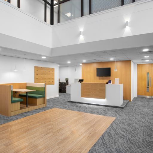 Plus de détails pour 3 The Drive, Great Warley - Coworking à louer