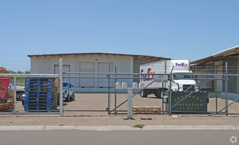 127 Flecha Ln, Laredo, TX à louer - Photo de l’immeuble – Image 2 sur 2