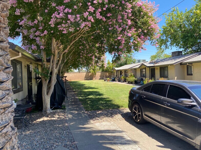 2932-2936 Connie Dr, Sacramento, CA à vendre - Photo de l’immeuble – Image 1 sur 6