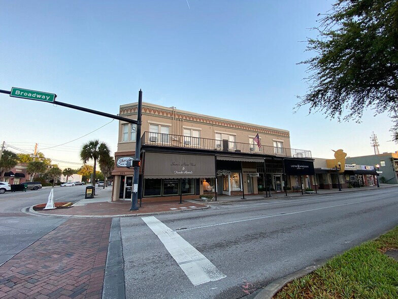 203 Broadway, Kissimmee, FL à louer - Photo principale – Image 1 sur 18